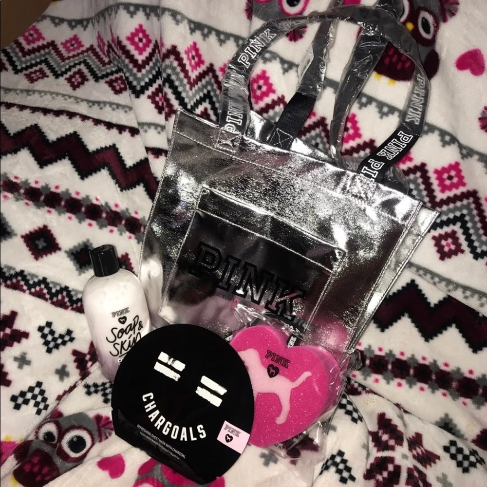 Vs pink beauty bundle